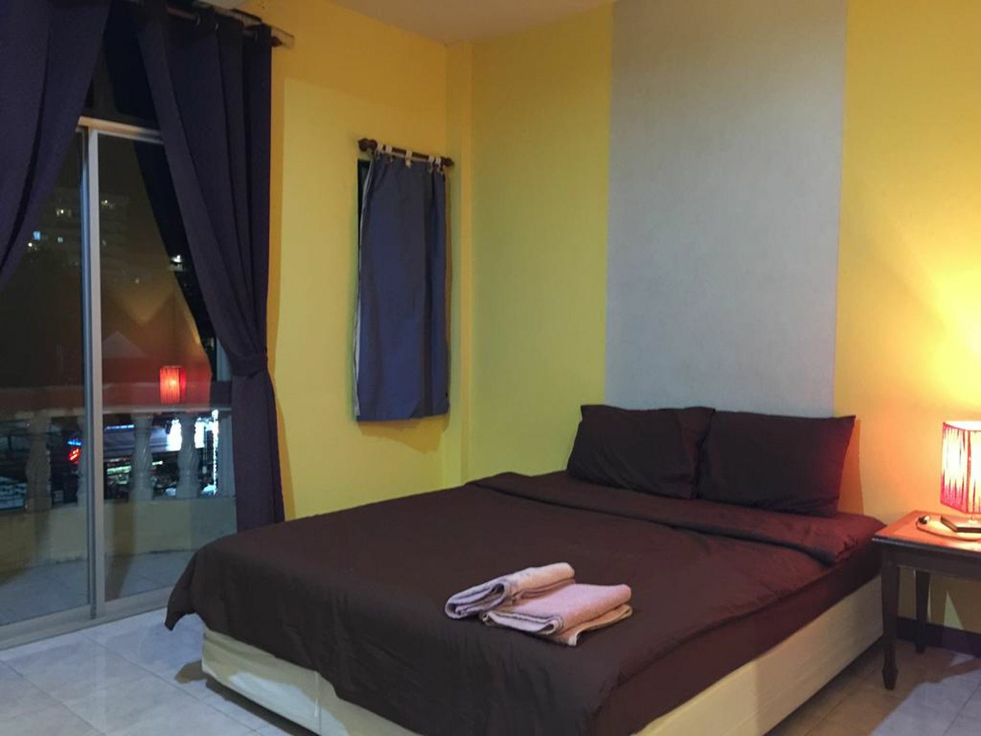 Andaman Place Guesthouse Patong Ngoại thất bức ảnh