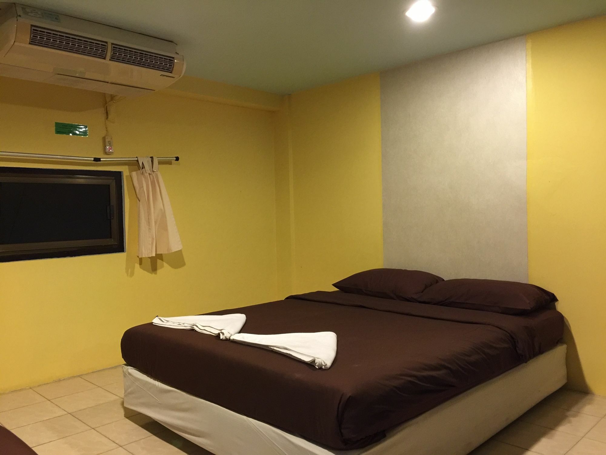 Andaman Place Guesthouse Patong Ngoại thất bức ảnh