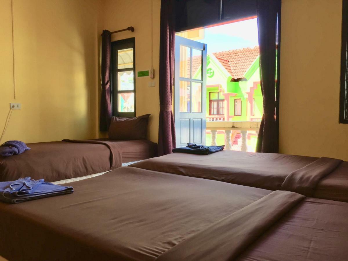 Andaman Place Guesthouse Patong Ngoại thất bức ảnh