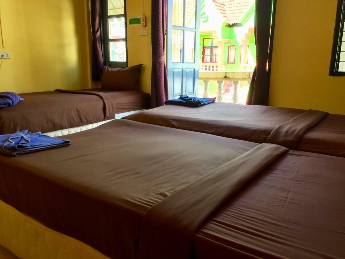 Andaman Place Guesthouse Patong Ngoại thất bức ảnh